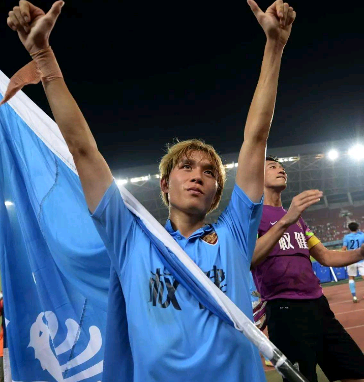 赛地聚焦：意大利杯转会期热度飙升，广厦男篮队长鼓劲，球迷炸锅，球队文化再被提及的简单介绍-AYX GAMES