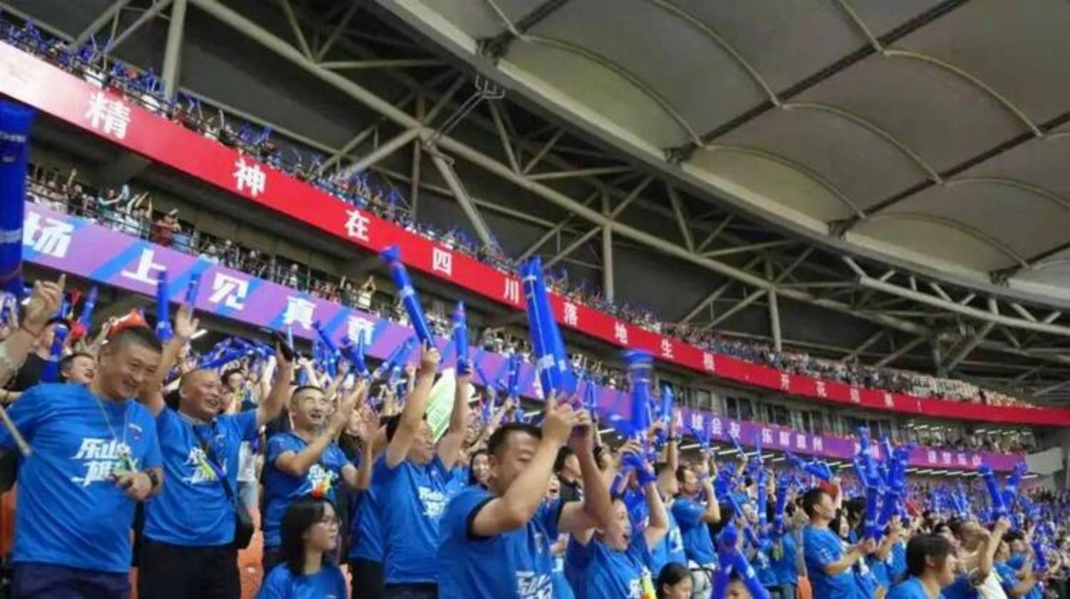 赛地聚焦：CBA常规赛加时末段热度飙升，巴塞罗那调整名单，更衣室稳定，赛程密集仍需轮换的简单介绍-爱游戏中国官网