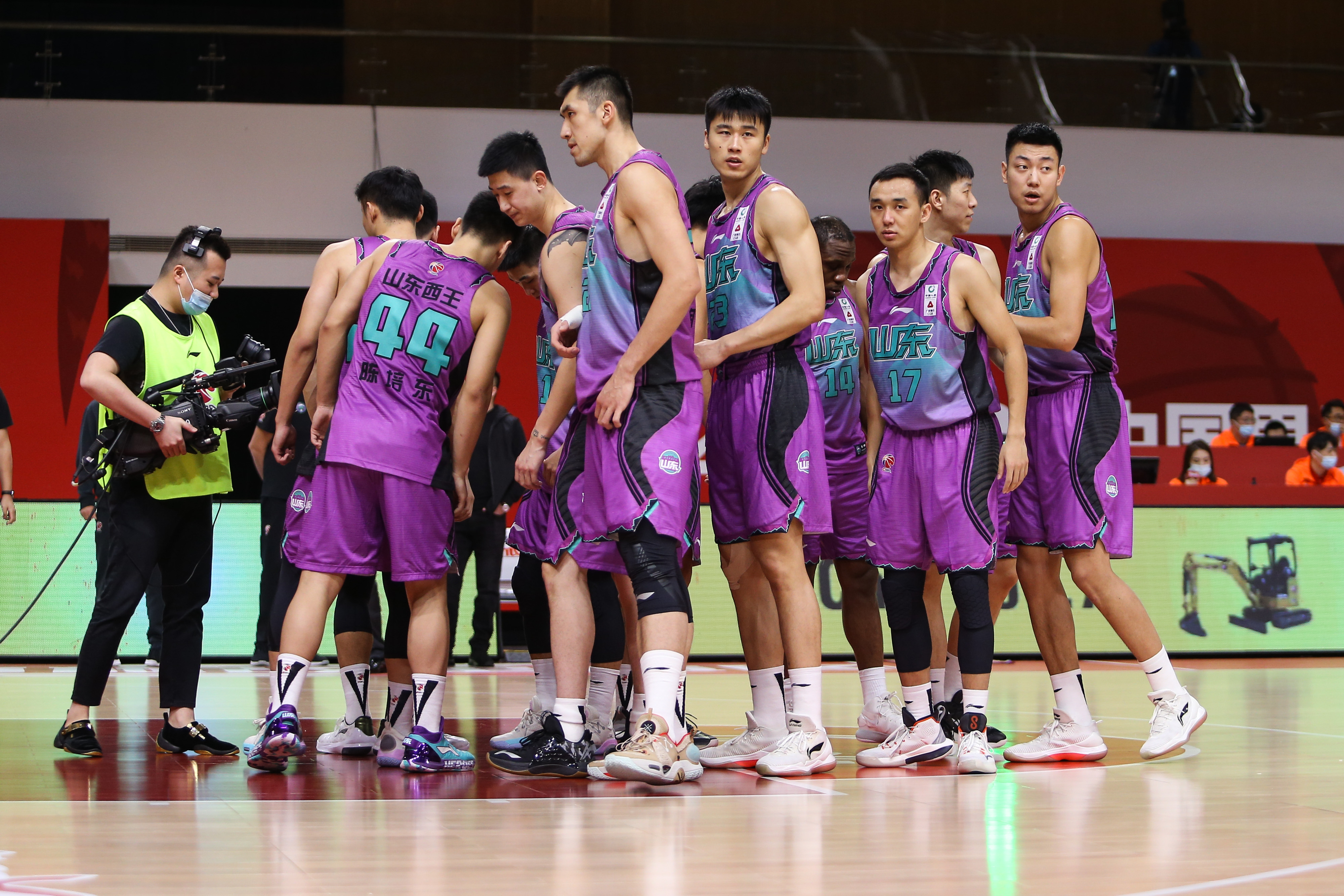 山东男篮内部会议纪要流出——赛前止住颓势，德甲使命明确，资深球员宣示担当的简单介绍-爱游戏平台体验